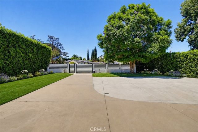 8740 Paso Robles, Northridge, CA 91325