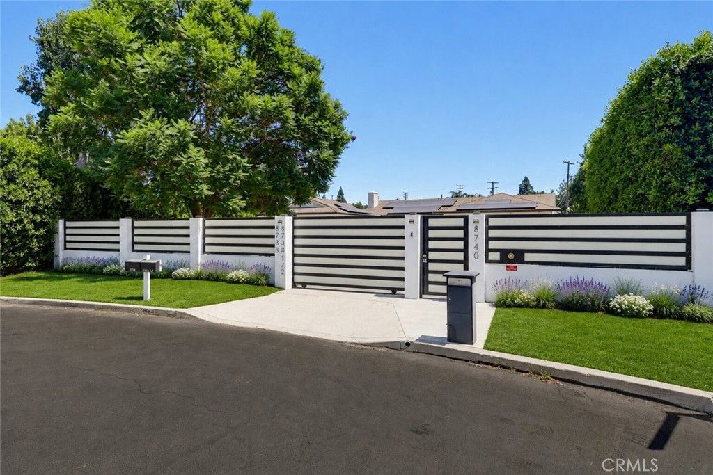 8740 Paso Robles, Northridge, CA 91325