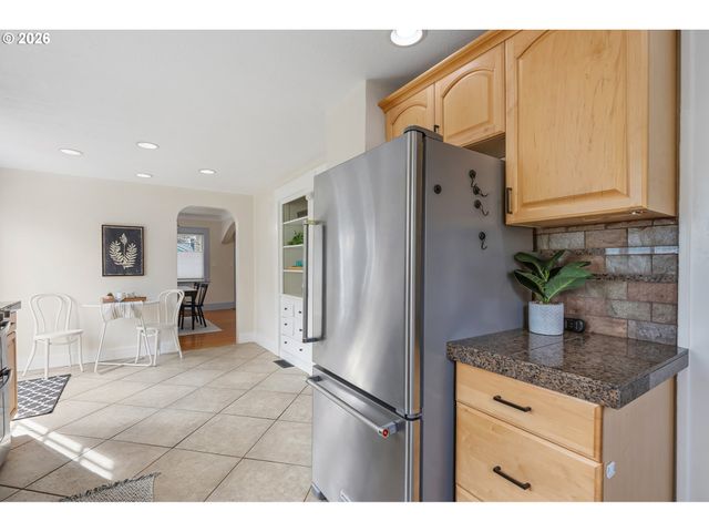 3123 Se WOODWARD St, Portland, OR 97202