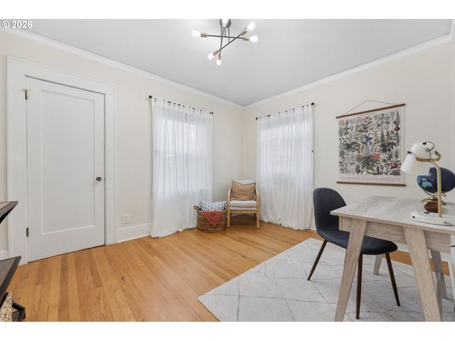 3123 Se WOODWARD St, Portland, OR 97202