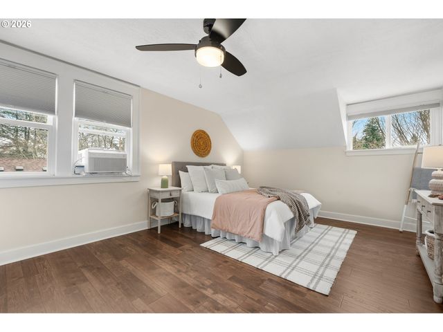 3123 Se WOODWARD St, Portland, OR 97202