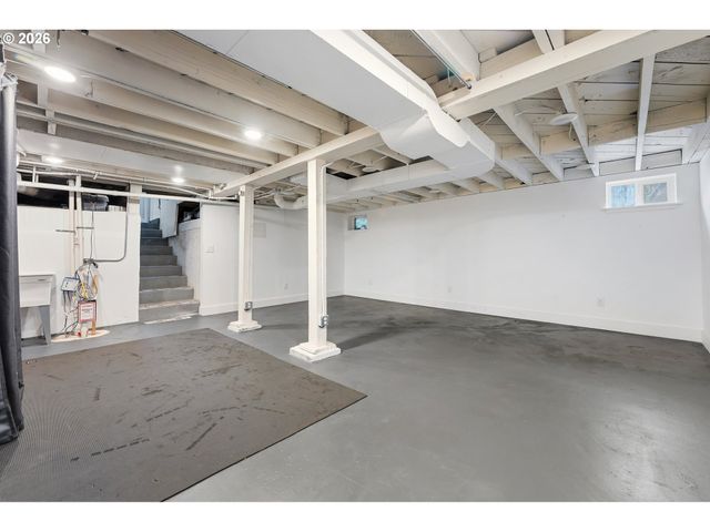 3123 Se WOODWARD St, Portland, OR 97202