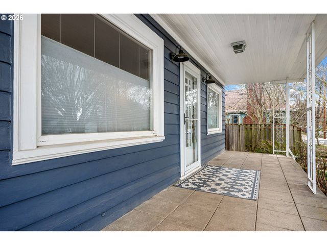 3123 Se WOODWARD St, Portland, OR 97202