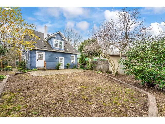 3123 Se WOODWARD St, Portland, OR 97202