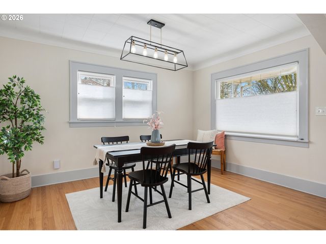 3123 Se WOODWARD St, Portland, OR 97202