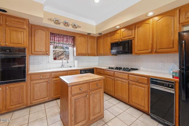 115 Georgetowne Drive, Elon, NC 27244