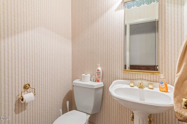 115 Georgetowne Drive, Elon, NC 27244