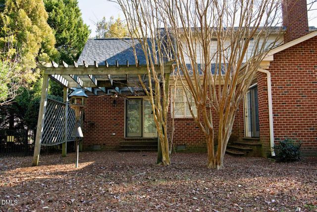 115 Georgetowne Drive, Elon, NC 27244