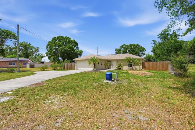 4907 BRADFORD LANE, Tampa, FL 33624