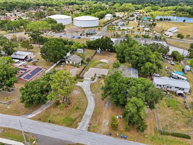 4907 BRADFORD LANE, Tampa, FL 33624