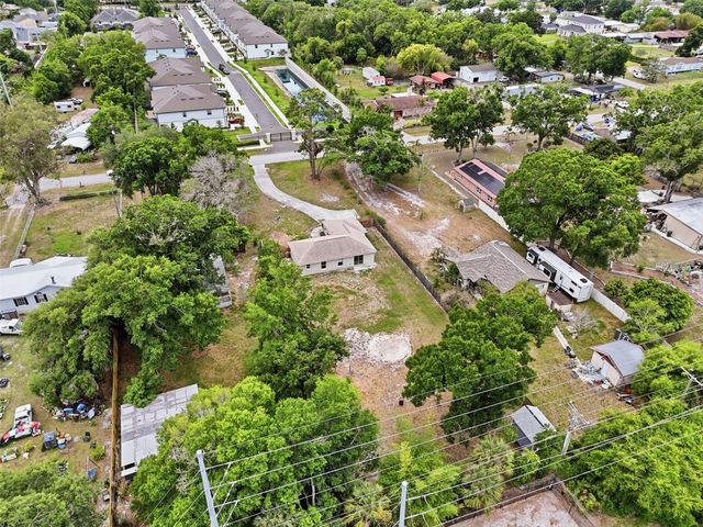 4907 BRADFORD LANE, Tampa, FL 33624