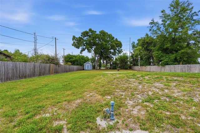 4907 BRADFORD LANE, Tampa, FL 33624