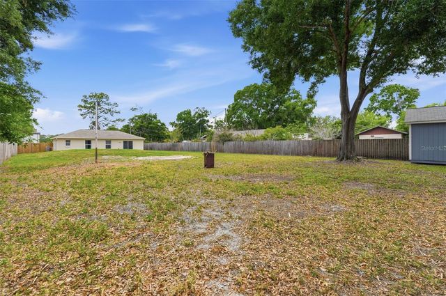 4907 BRADFORD LANE, Tampa, FL 33624