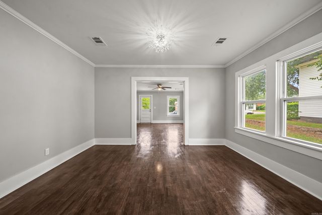 311 Henderson St, Hot Springs, AR 71913