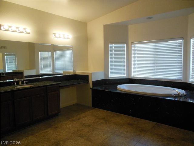 8118 Minots Ledge Avenue, Las Vegas, NV 89147