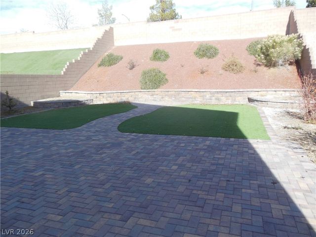 8118 Minots Ledge Avenue, Las Vegas, NV 89147