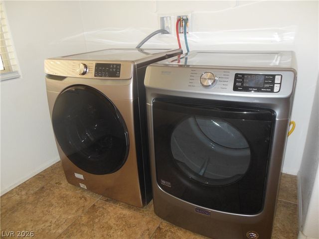 8118 Minots Ledge Avenue, Las Vegas, NV 89147