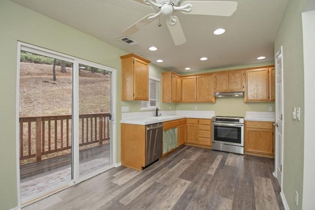 1360 Oak Ridge Dr, Colfax, CA 95713