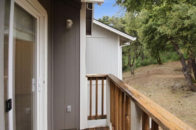 1360 Oak Ridge Dr, Colfax, CA 95713