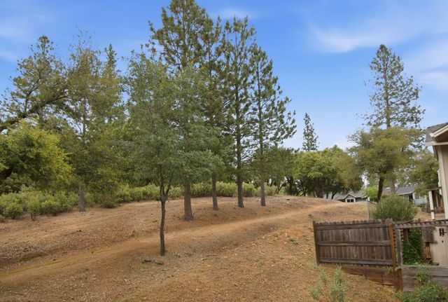 1360 Oak Ridge Dr, Colfax, CA 95713