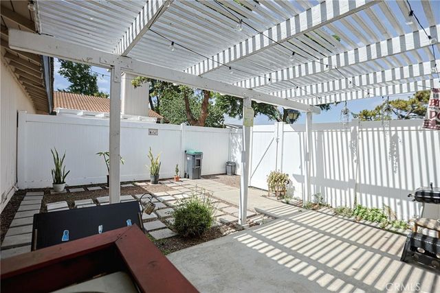 1078 Border, Corona, CA 92882