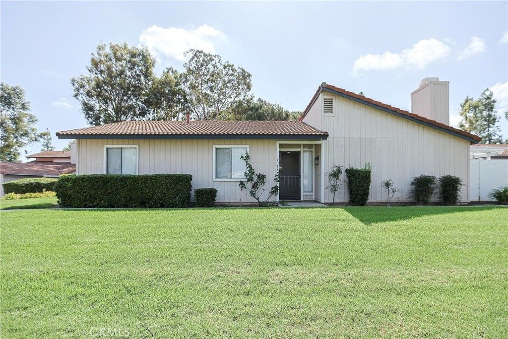 1078 Border, Corona, CA 92882