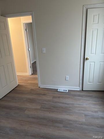 6394 Westwood Street, Detroit, MI 48228