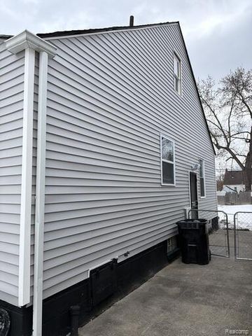 6394 Westwood Street, Detroit, MI 48228