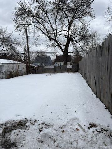 6394 Westwood Street, Detroit, MI 48228