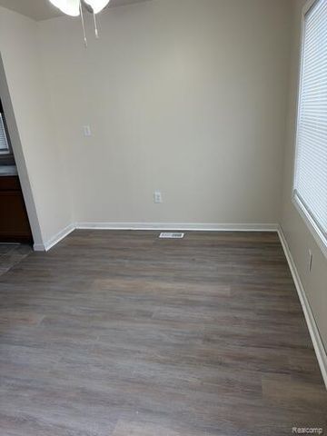 6394 Westwood Street, Detroit, MI 48228