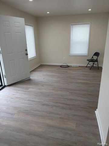 6394 Westwood Street, Detroit, MI 48228