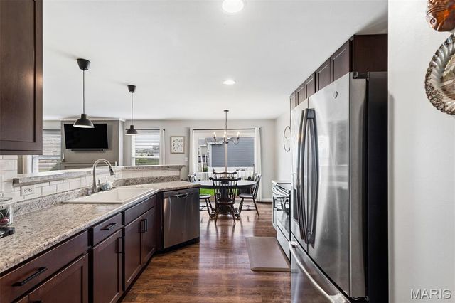 507 Palisades Drive, St Charles, MO 63301