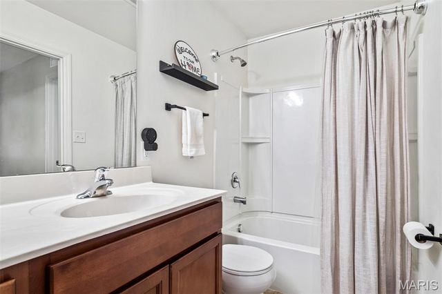 507 Palisades Drive, St Charles, MO 63301