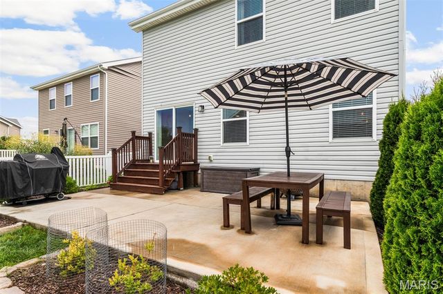 507 Palisades Drive, St Charles, MO 63301