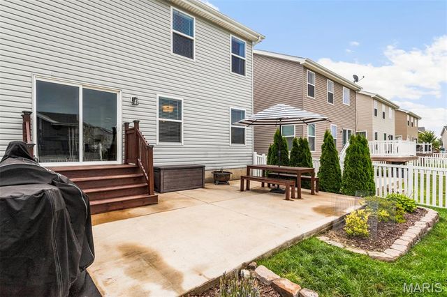 507 Palisades Drive, St Charles, MO 63301