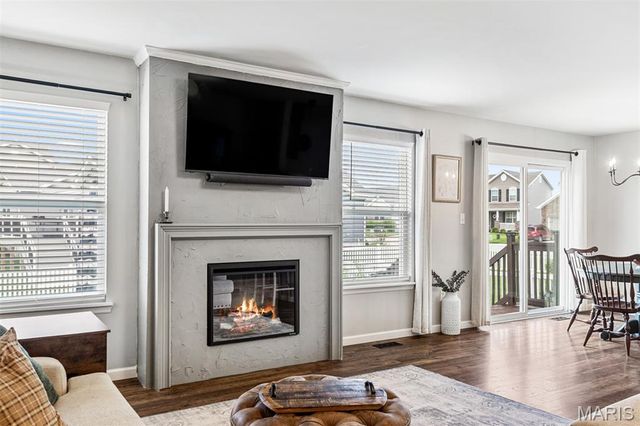 507 Palisades Drive, St Charles, MO 63301