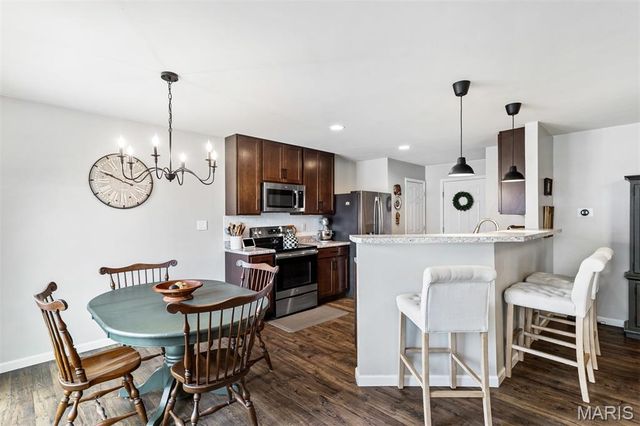 507 Palisades Drive, St Charles, MO 63301