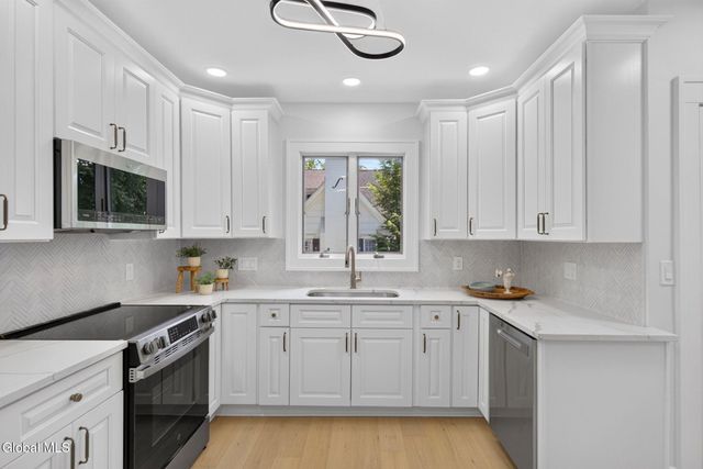 704 Western Avenue, Albany, NY 12203