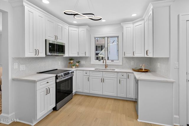 704 Western Avenue, Albany, NY 12203