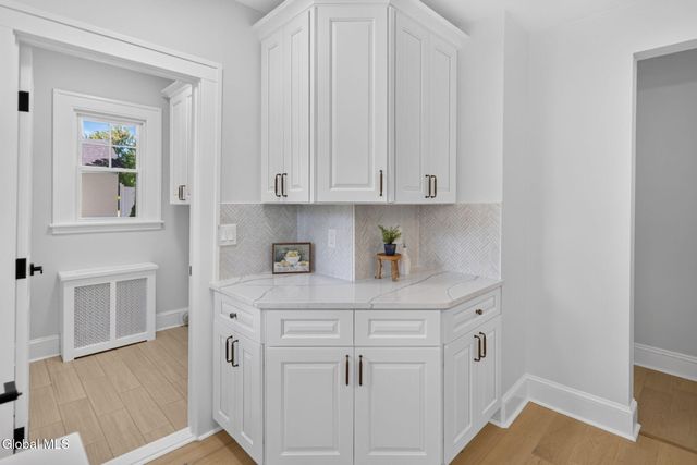 704 Western Avenue, Albany, NY 12203