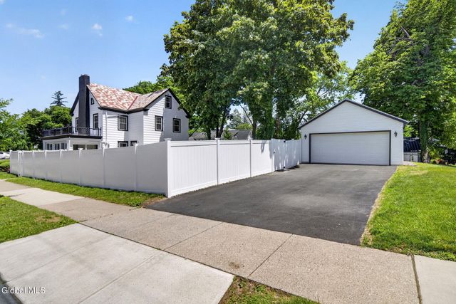 704 Western Avenue, Albany, NY 12203