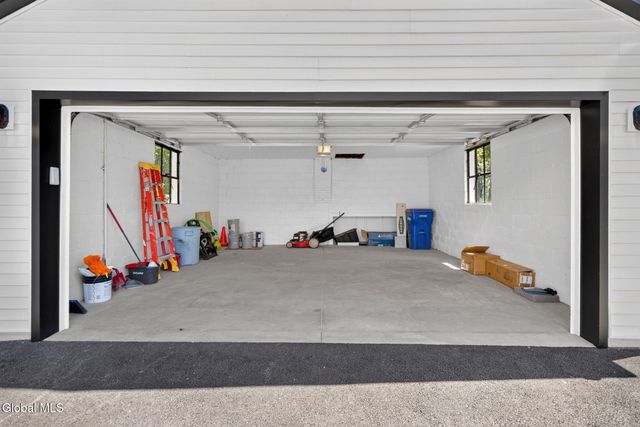 704 Western Avenue, Albany, NY 12203