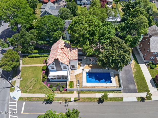 704 Western Avenue, Albany, NY 12203