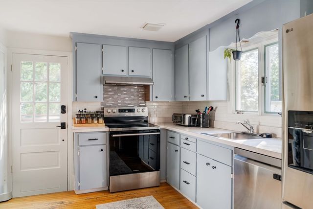 26 Elmwood Ave, Braintree, MA 02184