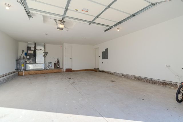 10481 N Farm Rd 149, Pleasant Hope, MO 65725