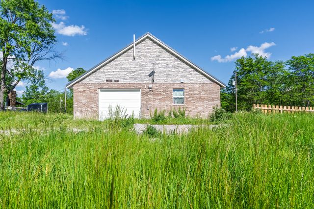 10481 N Farm Rd 149, Pleasant Hope, MO 65725