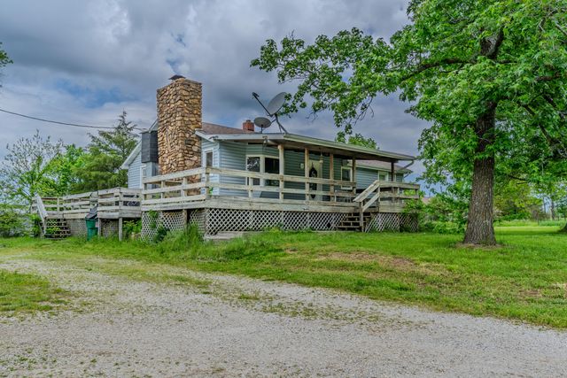 10481 N Farm Rd 149, Pleasant Hope, MO 65725