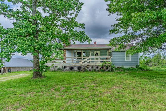 10481 N Farm Rd 149, Pleasant Hope, MO 65725