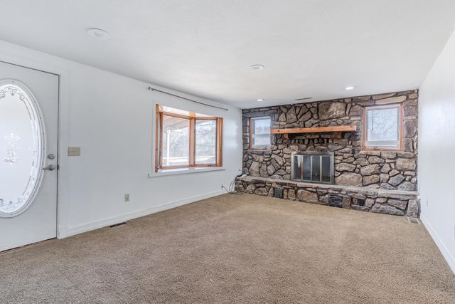 10481 N Farm Rd 149, Pleasant Hope, MO 65725