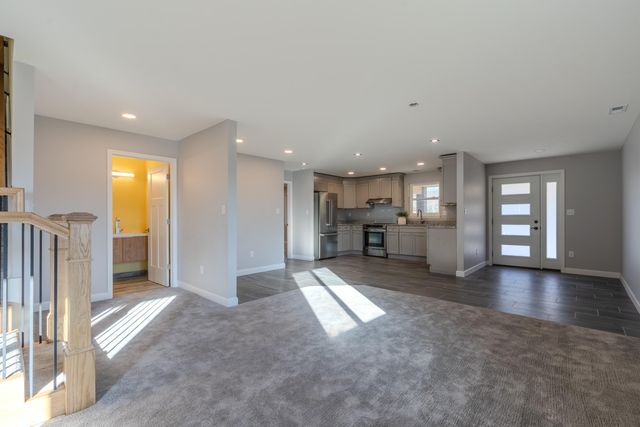 10481 N Farm Rd 149, Pleasant Hope, MO 65725